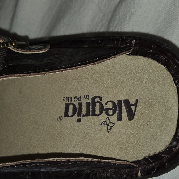 Alegria Black “Hello Doily” Patterned Leather Slip-Resistant Footwear Sz 42 Clog - Picture 12 of 15